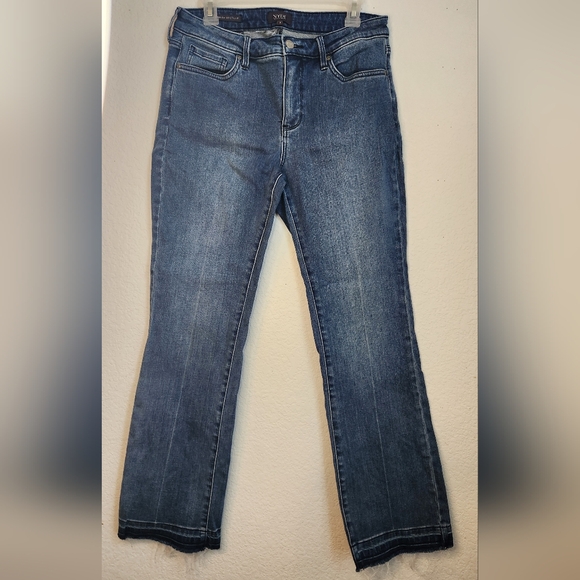 NYDJ Barbara Bootcut with Lift Tuck Technology‎ Frayed Hem, Size 8 - Picture 1 of 6